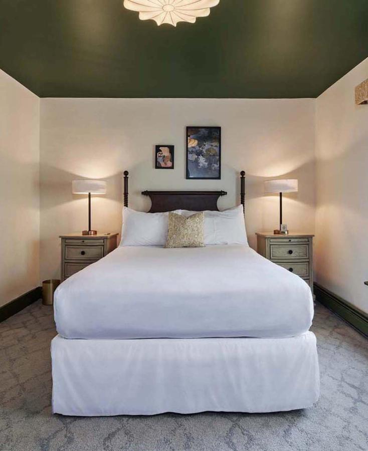 The Whitlock Hotel Lenox Luaran gambar