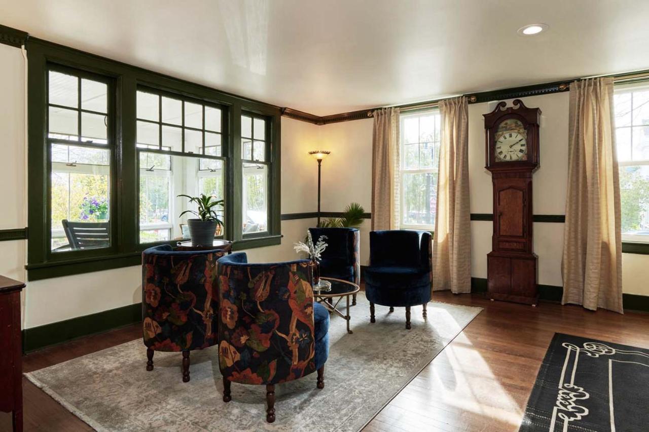 The Whitlock Hotel Lenox Luaran gambar