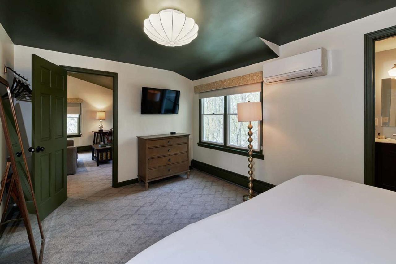 The Whitlock Hotel Lenox Luaran gambar