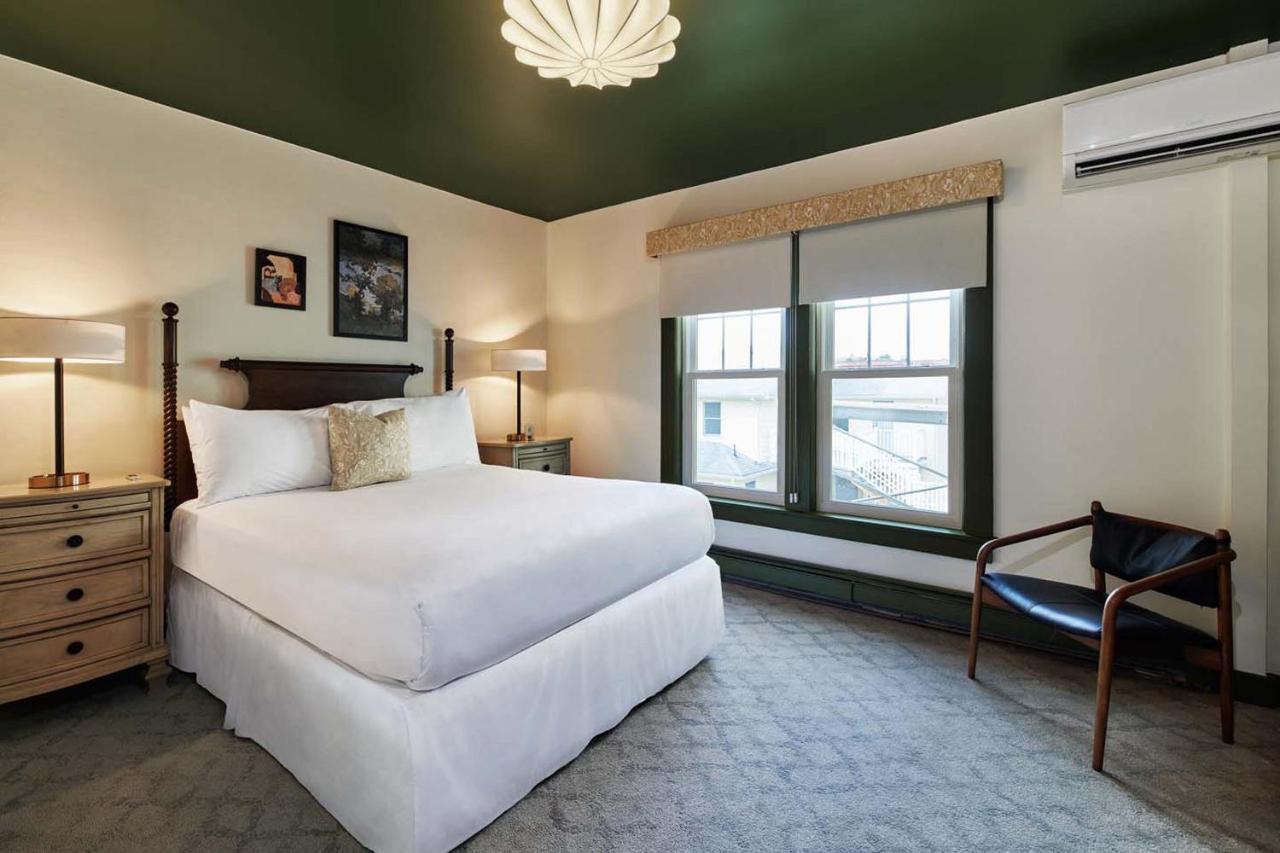 The Whitlock Hotel Lenox Luaran gambar